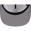 snapbackkeps-med-bojd-skarm-i-vitt-och-svart-golfer-chrome-logo-los-angeles-dodgers-mlb-fran-new-era