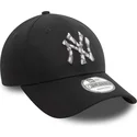 schwarze-verstellbare-9forty-seasonal-infill-kappe-der-new-york-yankees-mlb-von-new-era