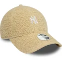 beige-verstellbare-curved-cap-fur-damen-9forty-borg-der-new-york-yankees-mlb-von-new-era