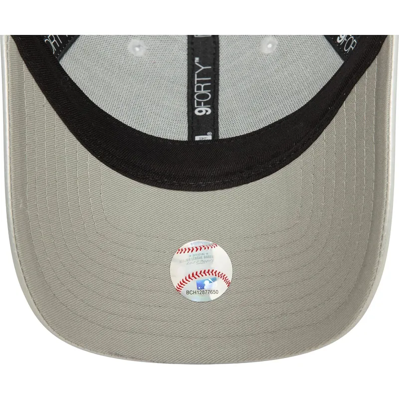 mutzen-gebogen-grau-verstellbares-band-plateada-plateado-9forty-midi-pu-der-new-york-yankees-mlb-von-new-era