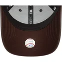 new-era-mlb-new-york-yankees-9forty-midi-pu-damen-verstellbare-braune-kappe-mit-gebogenem-schirm-und-braunem-logo