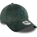 casquette-courbee-verte-ajustee-avec-logo-vert-39firty-cord-new-york-yankees-mlb-new-era