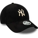new-era-new-york-yankees-mlb-9forty-cord-svart-justerbar-damkeps-med-beige-logotyp
