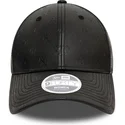 schwarze-verstellbare-damenkappe-9forty-pu-monogram-new-york-yankees-mlb-von-new-era