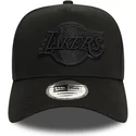 casquette-courbee-noire-snapback-avec-logo-noir-9forty-e-frame-monochrome-los-angeles-lakers-nba-new-era