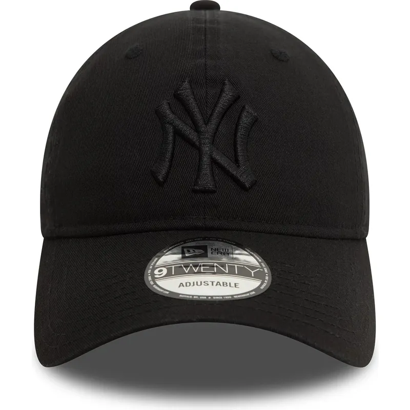 svart-bojd-justerbar-keps-med-svart-logotyp-9twenty-washed-fran-new-york-yankees-mlb-av-new-era