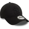 svart-bojd-justerbar-keps-med-svart-logotyp-9twenty-washed-fran-new-york-yankees-mlb-av-new-era