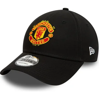 Gorra curva negra ajustable 9FORTY Essential de Manchester United Football Club de New Era