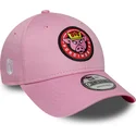 gorra-curva-rosa-ajustable-9forty-core-de-porcinos-fc-kings-league-de-new-era