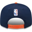 cappello-piatto-blu-marino-e-arancione-snapback-9fifty-statement-dei-new-york-knicks-nba-di-new-era