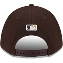 braune-gebogene-snapback-kappe-9forty-m-crown-player-replica-der-san-diego-padres-mlb-von-new-era