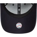 casquette-courbee-bleue-marine-ajustable-avec-logo-dore-9forty-metallic-los-angeles-dodgers-mlb-new-era