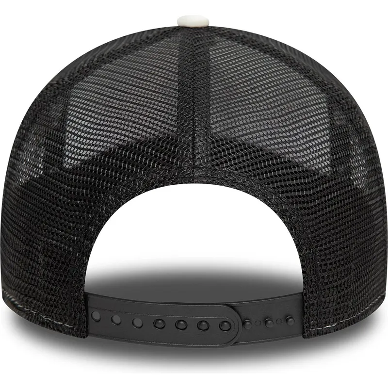 weisse-und-schwarze-trucker-kappe-9forty-a-frame-graphic-der-new-york-yankees-mlb-von-new-era