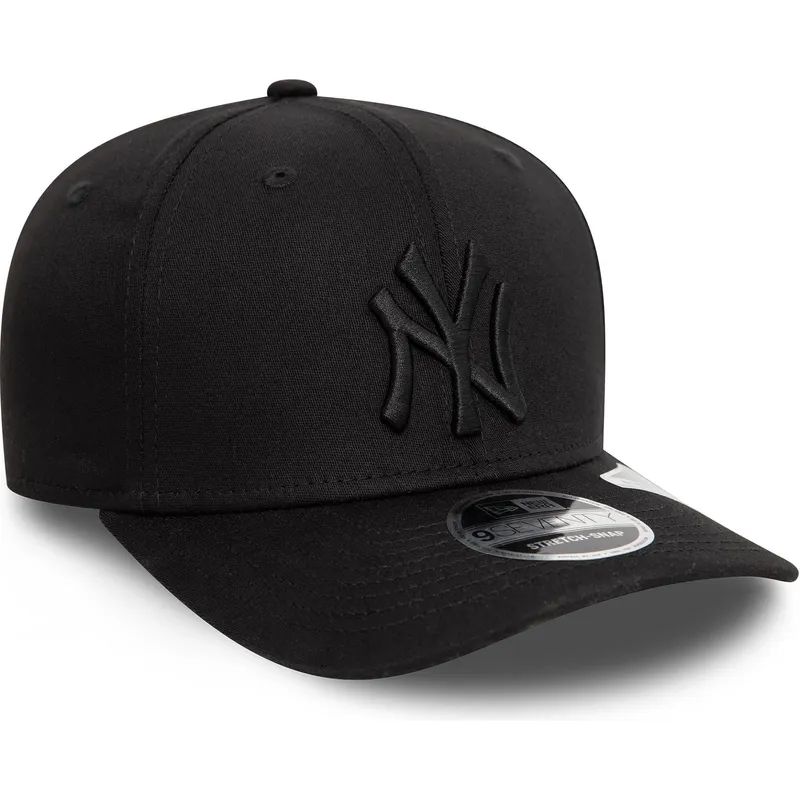 schwarze-gebogene-snapback-kappe-mit-schwarzem-logo-9seventy-stretch-snap-der-new-york-yankees-mlb-von-new-era