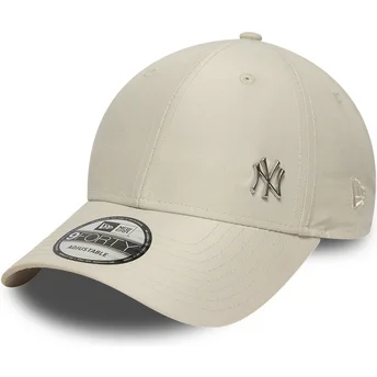 New Era Curved Brim 9FORTY Flawless New York Yankees MLB Beige Adjustable Cap