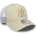 new-era-new-york-yankees-mlb-a-frame-league-essential-beige-och-vit-truckerkeps-med-beige-logotyp
