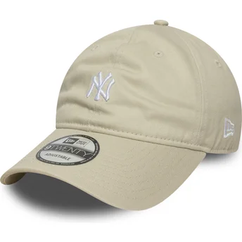 Gorra curva beige ajustable 9TWENTY Mini Logo de New York Yankees MLB de New Era