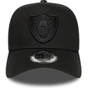 cappellino-snapback-nero-curvo-e-frame-essential-dei-las-vegas-raiders-nfl-di-new-era
