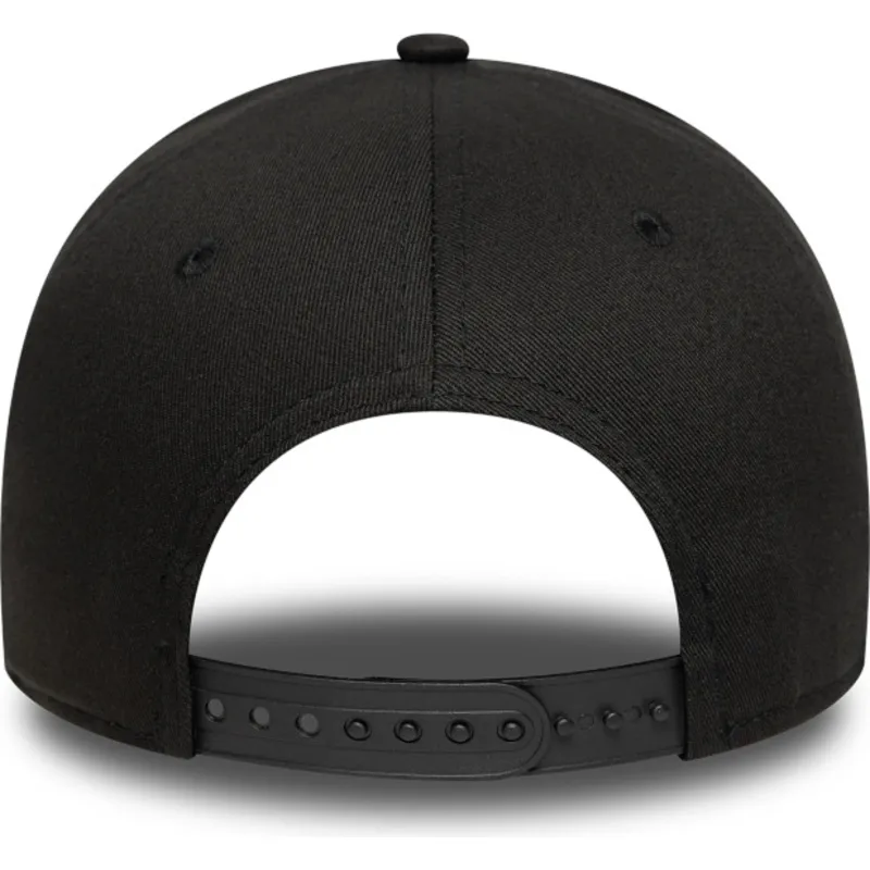 cappellino-curvo-nero-snapback-e-frame-essential-dei-las-vegas-raiders-nfl-di-new-era