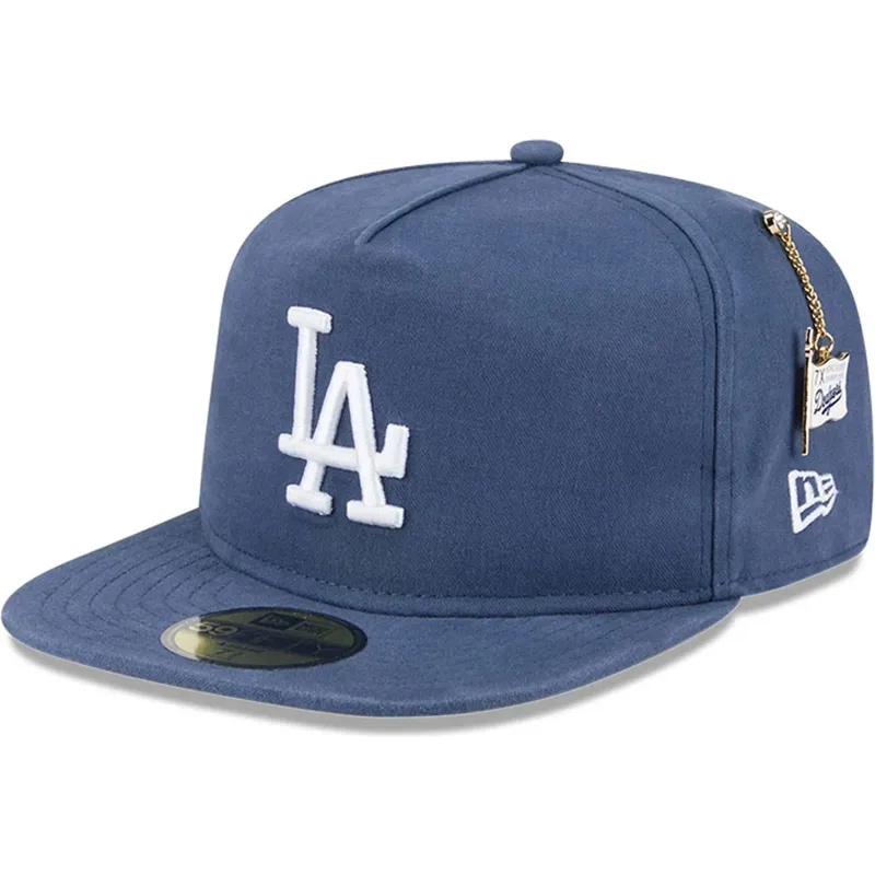 plaska-niebieska-dopasowana-czapka-59fifty-a-frame-championship-side-flag-los-angeles-dodgers-mlb-new-era