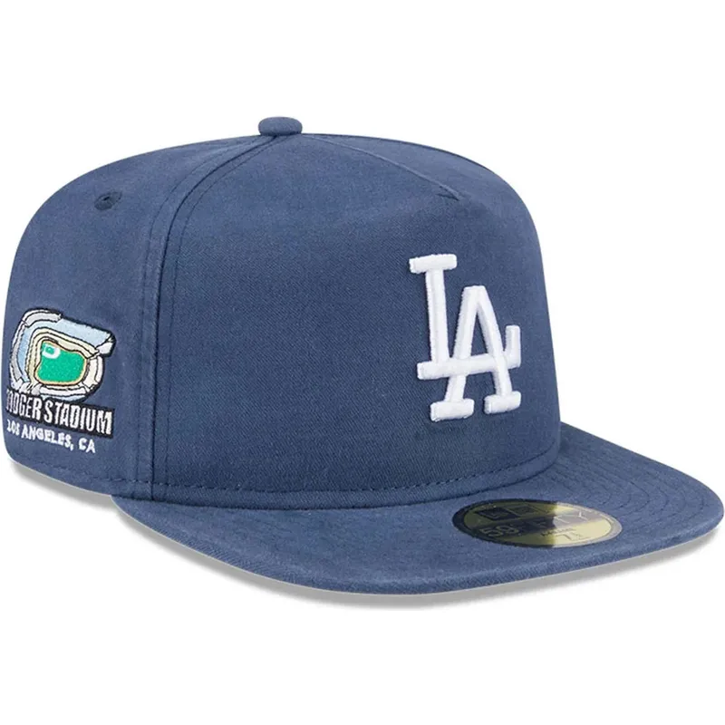 plaska-niebieska-dopasowana-czapka-59fifty-a-frame-championship-side-flag-los-angeles-dodgers-mlb-new-era