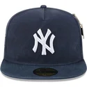 berretto-piatto-blu-navy-aderente-59fifty-a-frame-championship-side-flag-dei-new-york-yankees-mlb-di-new-era