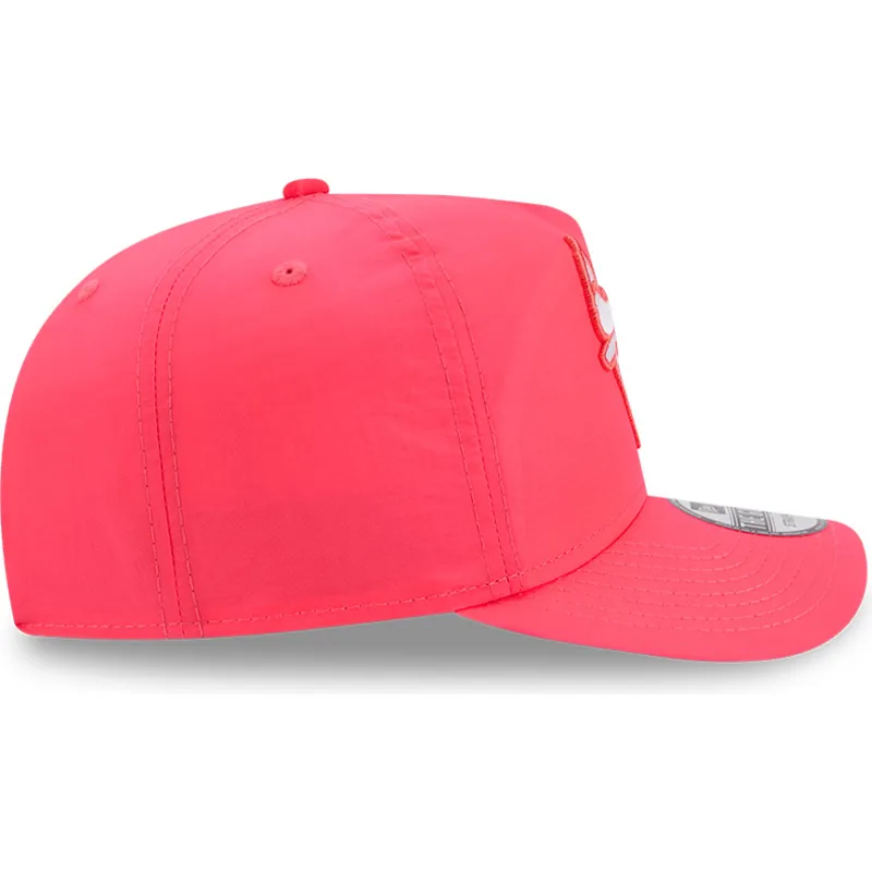 cappellino-curvo-rosa-regolabile-golfer-everyday-in-nylon-dei-chicago-bulls-nba-di-new-era