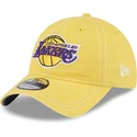 gelbe-gebogene-verstellbare-kappe-9twenty-washed-contrast-der-los-angeles-lakers-nba-von-new-era