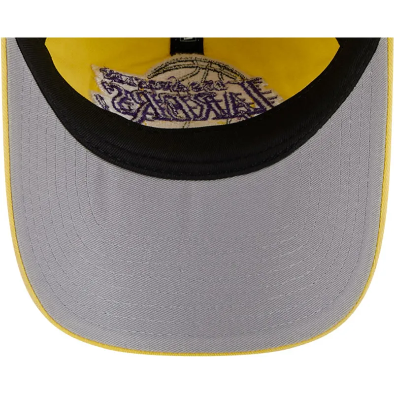 gelbe-gebogene-verstellbare-kappe-9twenty-washed-contrast-der-los-angeles-lakers-nba-von-new-era