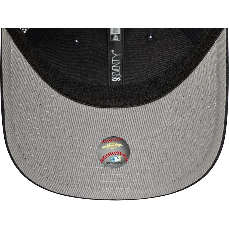 new-era-9seventy-stretch-snap-new-york-yankees-mlb-navy-blue-trucker-hat