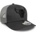 graue-trucker-cap-9seventy-stretch-snap-der-chicago-bulls-nba-von-new-era