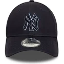 verstellbare-marineblaue-9forty-team-outline-kappe-mit-gebogenem-schirm-und-marineblauem-logo-der-new-york-yankees-mlb-von-new-e