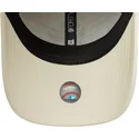 beige-verstellbare-curved-cap-mit-gelbem-logo-9forty-floral-icon-der-new-york-yankees-mlb-von-new-era