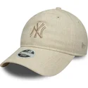 beige-justerbar-bojd-keps-for-kvinnor-med-beige-logotyp-9twenty-linen-av-new-york-yankees-mlb-fran-new-era