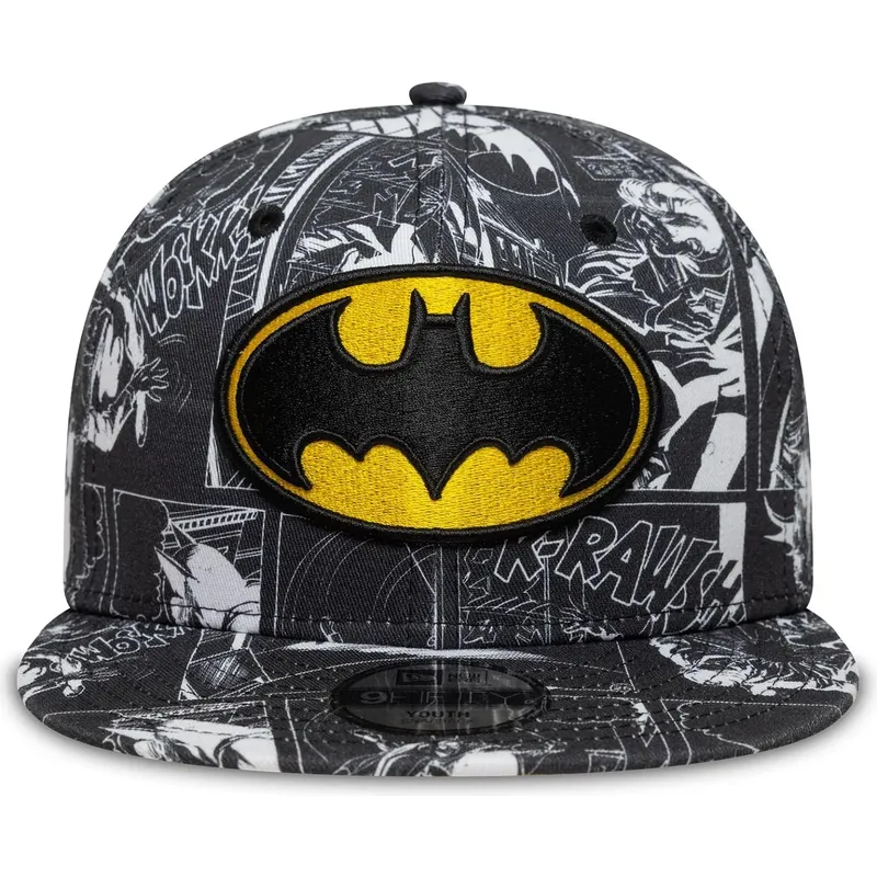 schwarze-flache-snapback-kappe-fur-kinder-9fifty-all-over-print-von-batman-dc-comics-von-new-era