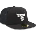 cappello-piatto-nero-aderente-59fifty-day-a-frame-dei-chicago-bulls-nba-di-new-era