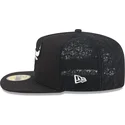 cappello-piatto-nero-aderente-59fifty-day-a-frame-dei-chicago-bulls-nba-di-new-era