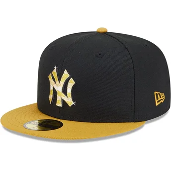 Cappello piatto nero e giallo regolabile con logo dorato 59FIFTY Day dei New York Yankees MLB di New Era