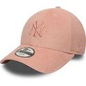 casquette-courbee-rose-ajustable-pour-enfant-9forty-towelling-new-york-yankees-mlb-new-era