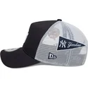 casquette-trucker-bleue-marine-et-blanche-a-frame-multi-patch-new-york-yankees-mlb-new-era