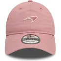 rosa-verstellbare-curved-cap-mit-rosa-logo-9twenty-seasonal-von-mclaren-racing-formula-1-von-new-era