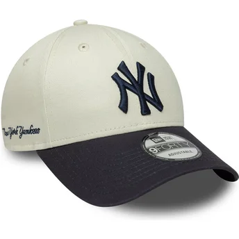 Czapka z daszkiem beżowo-granatowa regulowana 9FORTY Side Script New York Yankees MLB od New Era