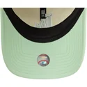 verstellbare-damenkappe-9twenty-world-series-cooperstown-der-los-angeles-dodgers-mlb-von-new-era-in-beige-und-grun