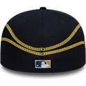 cappello-piatto-blu-marino-regolabile-59fifty-chain-wrap-dei-new-york-yankees-mlb-di-new-era