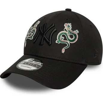 Svart justerbar böjd keps med svart logo 9FORTY Icon Dragon av New York Yankees MLB från New Era
