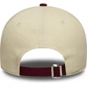 beige-und-weinrote-verstellbare-curved-cap-9twenty-garfield-und-odie-von-new-era