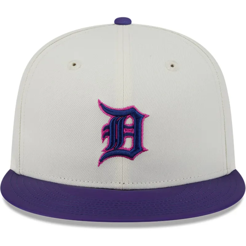 cappello-piatto-beige-e-viola-aderente-59fifty-clr-dvlp-di-detroit-tigers-mlb-di-new-era