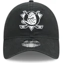 schwarze-verstellbare-curved-cap-9twenty-stamp-der-anaheim-ducks-nhl-von-new-era