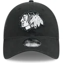czarna-regulowana-czapka-z-zakrzywionym-daszkiem-9twenty-stamp-chicago-blackhawks-nhl-new-era