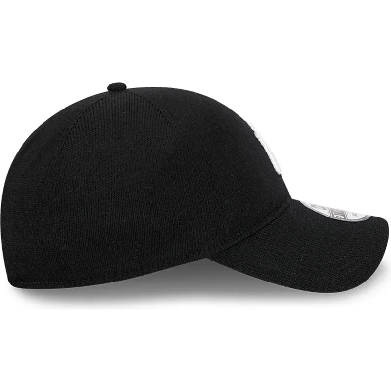 cappellino-curvo-nero-regolabile-9twenty-merino-wool-yarn-dei-new-york-yankees-mlb-di-new-era